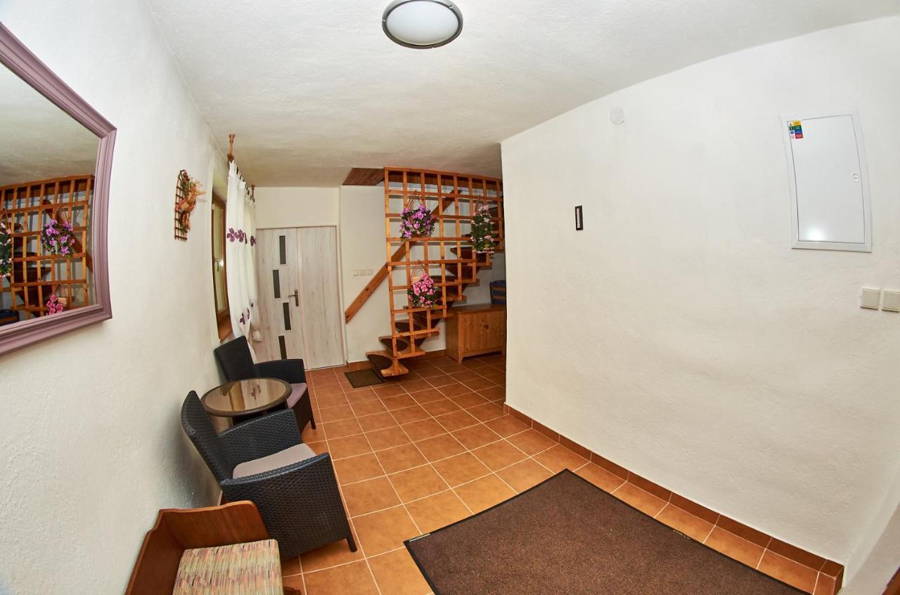 Apartmany Pod Tatrami Vázsec Kültér fotó